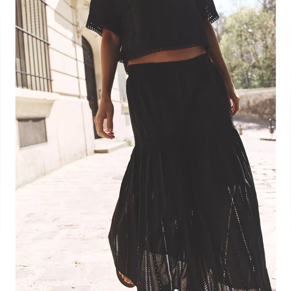 Zara embroidered eyelet midi skirt black new